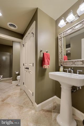 905 GREENSIDE DR, Lititz, PA 17543