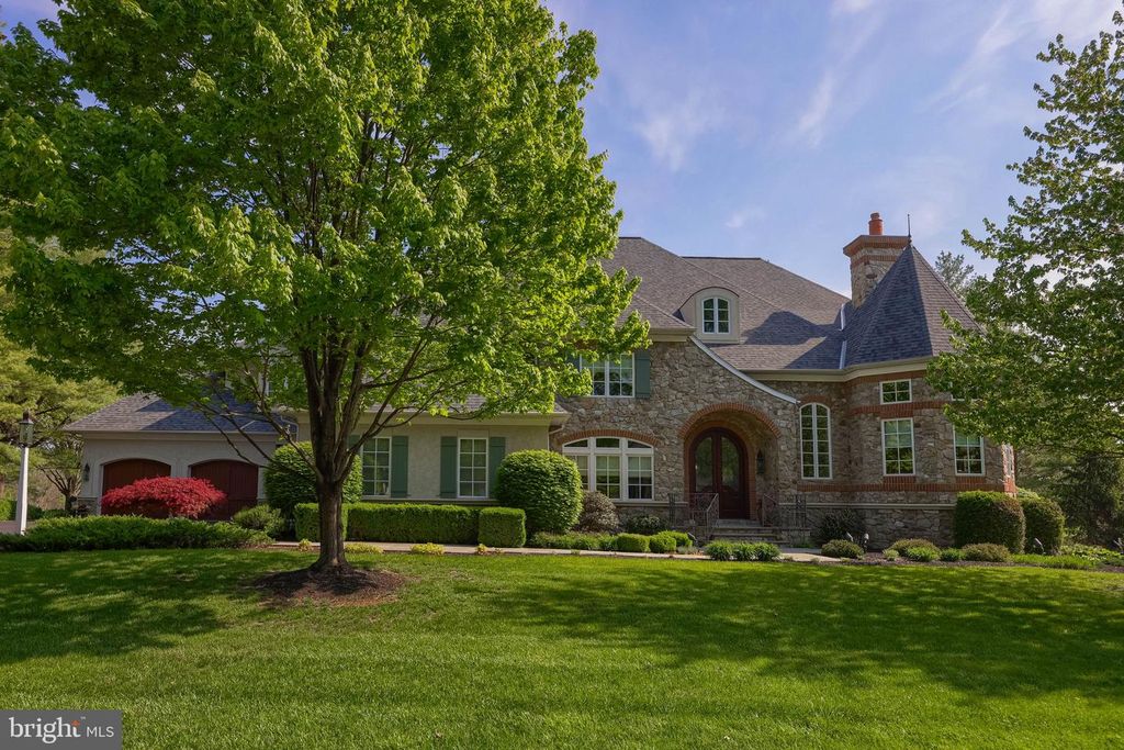 905 GREENSIDE DR, Lititz, PA 17543