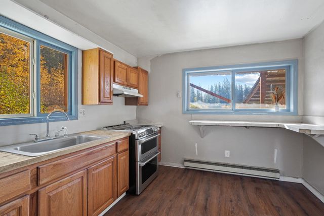 1306 Peachcrest Rd, Kettle Falls, WA 99141
