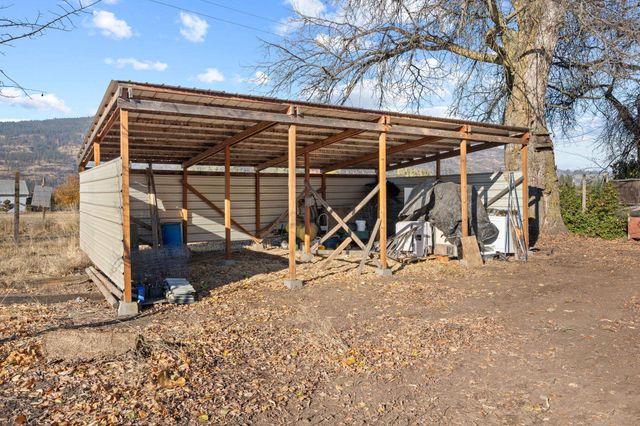 1306 Peachcrest Rd, Kettle Falls, WA 99141