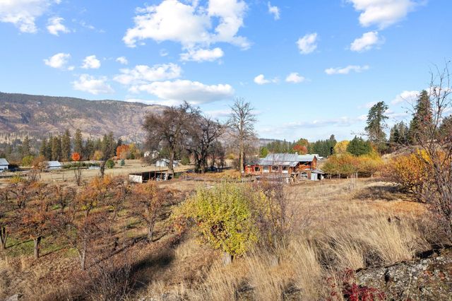 1306 Peachcrest Rd, Kettle Falls, WA 99141