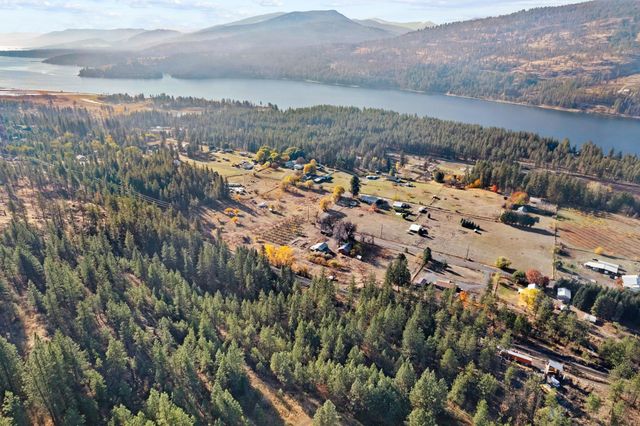 1306 Peachcrest Rd, Kettle Falls, WA 99141