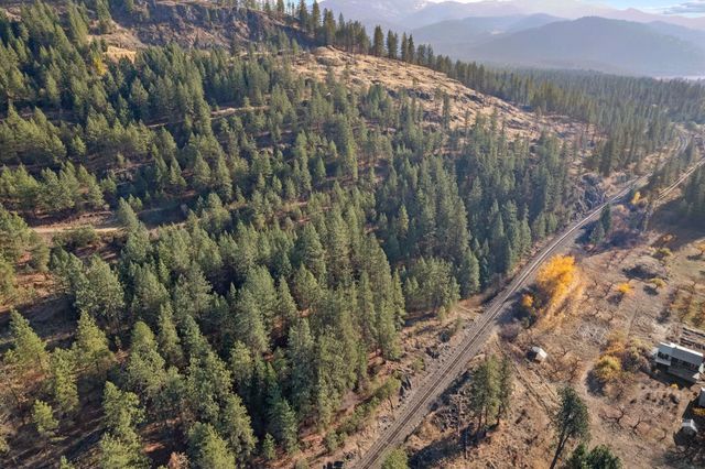 1306 Peachcrest Rd, Kettle Falls, WA 99141