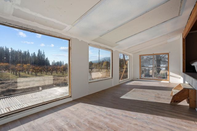 1306 Peachcrest Rd, Kettle Falls, WA 99141