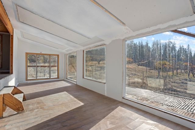 1306 Peachcrest Rd, Kettle Falls, WA 99141