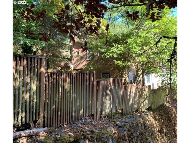 2047 Sw 10TH Ave, Portland, OR 97201