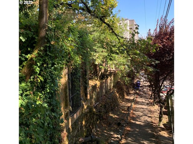 2047 Sw 10TH Ave, Portland, OR 97201