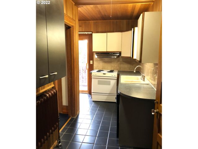 2047 Sw 10TH Ave, Portland, OR 97201