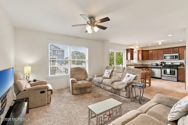 317 E Lakewood Avenue, Ocean Gate, NJ 08740