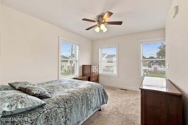 317 E Lakewood Avenue, Ocean Gate, NJ 08740
