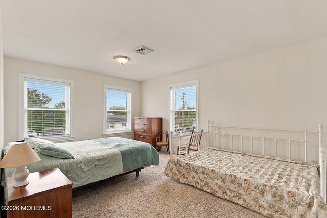 317 E Lakewood Avenue, Ocean Gate, NJ 08740