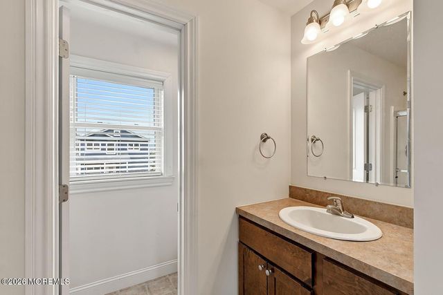 317 E Lakewood Avenue, Ocean Gate, NJ 08740