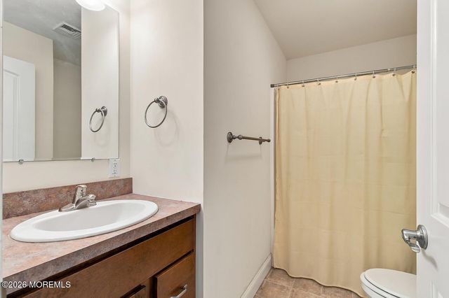 317 E Lakewood Avenue, Ocean Gate, NJ 08740