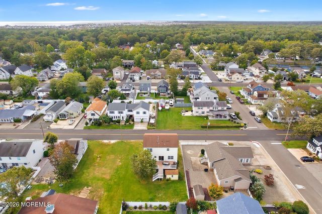 317 E Lakewood Avenue, Ocean Gate, NJ 08740