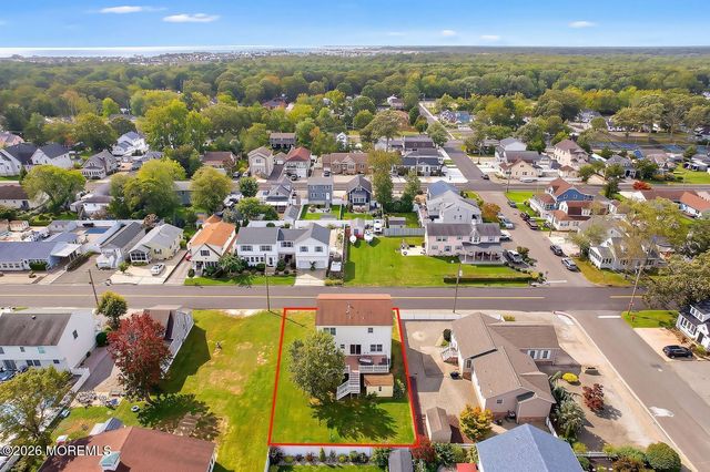 317 E Lakewood Avenue, Ocean Gate, NJ 08740