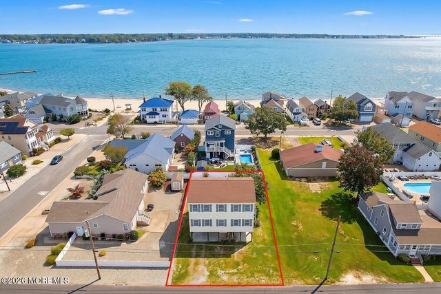 317 E Lakewood Avenue, Ocean Gate, NJ 08740