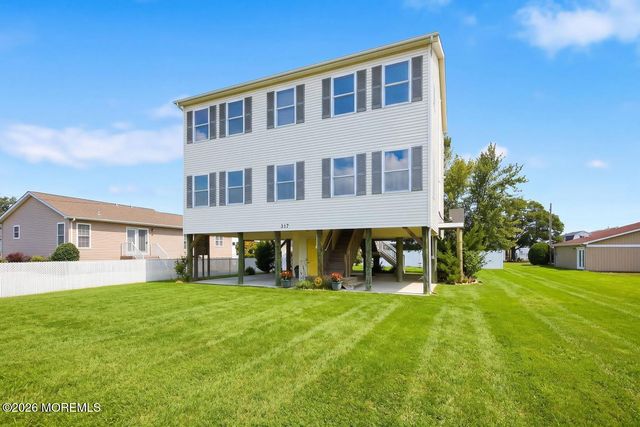 317 E Lakewood Avenue, Ocean Gate, NJ 08740