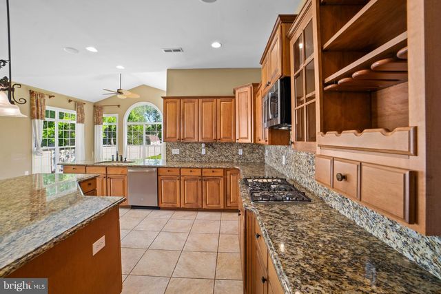 908 MANNINGTON DR, Williamstown, NJ 08094