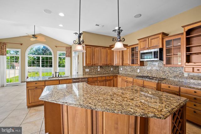 908 MANNINGTON DR, Williamstown, NJ 08094