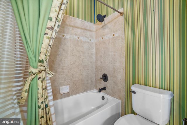 908 MANNINGTON DR, Williamstown, NJ 08094