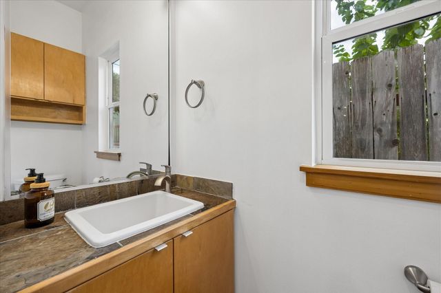 1711 W 13th Street, Houston, TX 77008