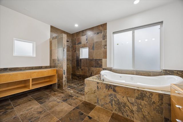 1711 W 13th Street, Houston, TX 77008