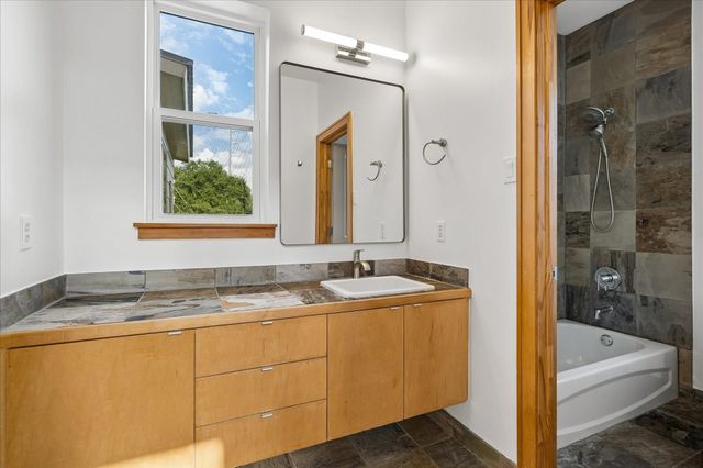 1711 W 13th Street, Houston, TX 77008