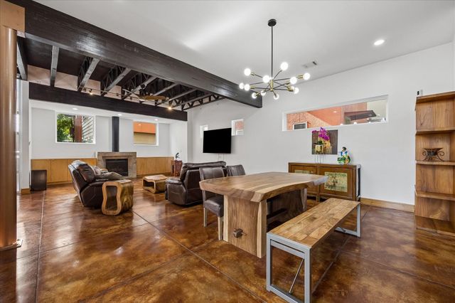 1711 W 13th Street, Houston, TX 77008