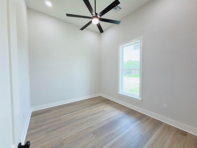 135 Godchaux Drive, Houma, LA 70360