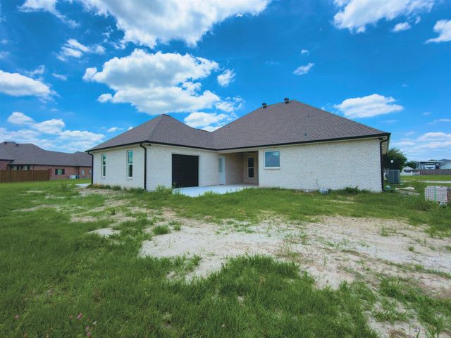 135 Godchaux Drive, Houma, LA 70360