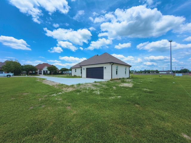 135 Godchaux Drive, Houma, LA 70360