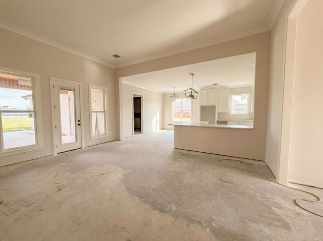 135 Godchaux Drive, Houma, LA 70360