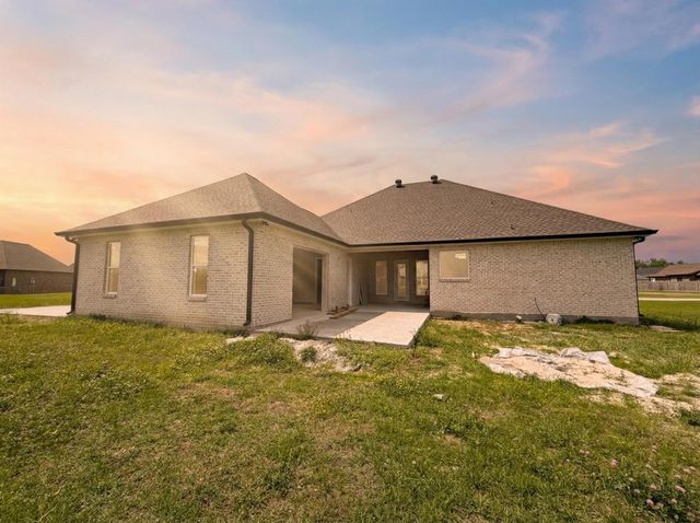 135 Godchaux Drive, Houma, LA 70360