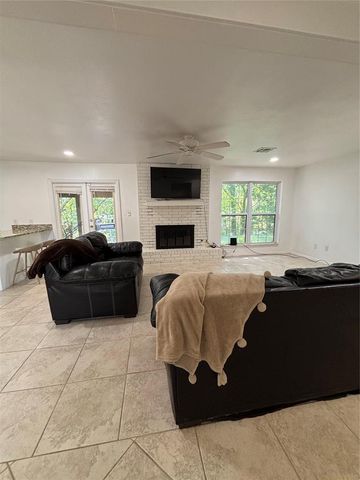 3 N Gilpin Avenue, Shawnee, OK 74804