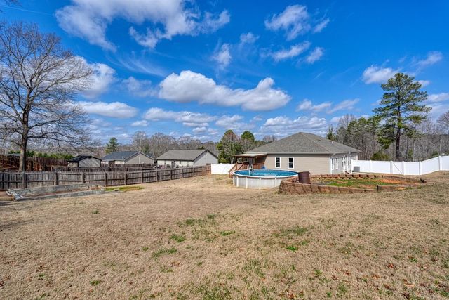 611 Pearson Town Road, Moore, SC 29369