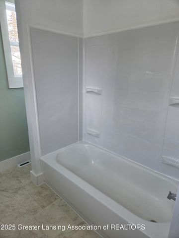 1613 Massachusetts Avenue, Lansing, MI 48906