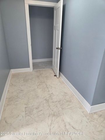 1613 Massachusetts Avenue, Lansing, MI 48906