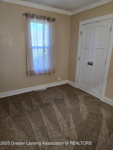 1613 Massachusetts Avenue, Lansing, MI 48906