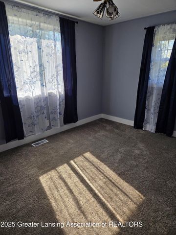 1613 Massachusetts Avenue, Lansing, MI 48906