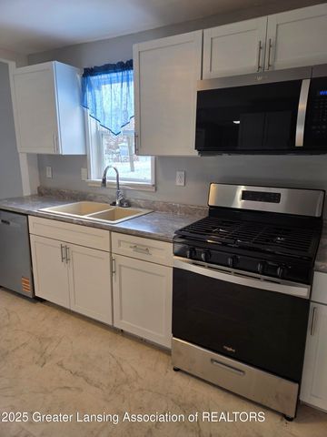 1613 Massachusetts Avenue, Lansing, MI 48906