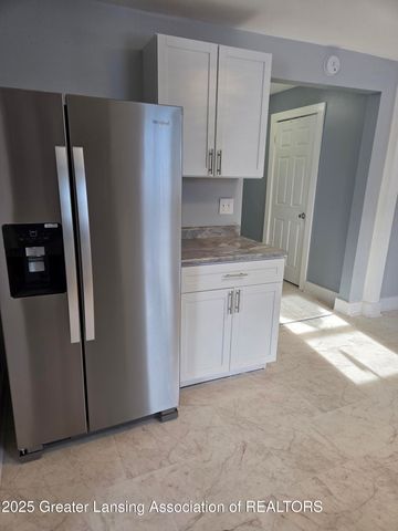 1613 Massachusetts Avenue, Lansing, MI 48906