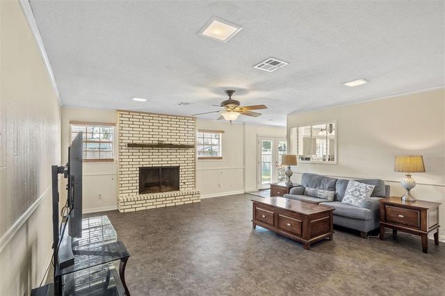 2300 Augustine Street, Sulphur, LA 70665