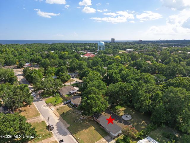 323 Rich Avenue, Biloxi, MS 39531
