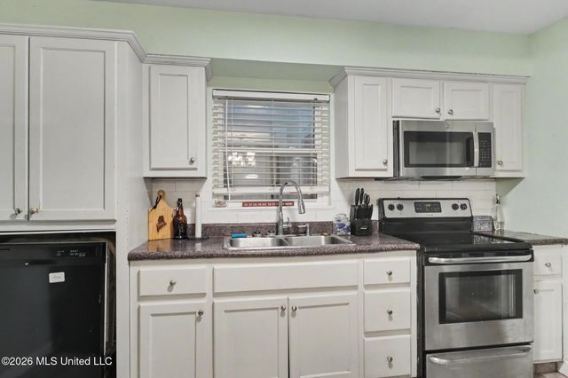 323 Rich Avenue, Biloxi, MS 39531