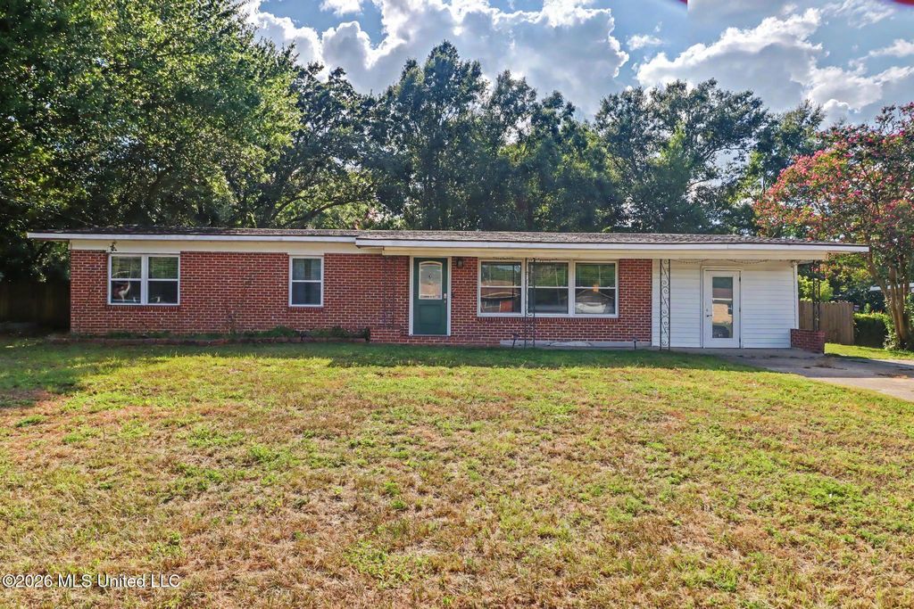 323 Rich Avenue, Biloxi, MS 39531