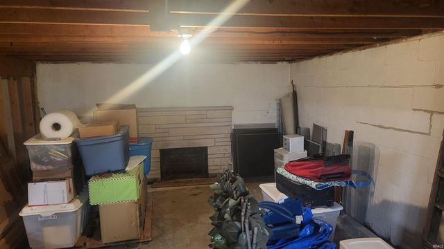 1949 Sunny Acres Dr Drive, Bedford, IN 47421