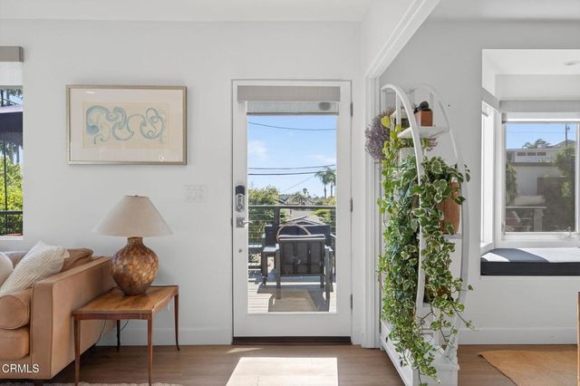 258 N Linda Vista Avenue, Ventura, CA 93001