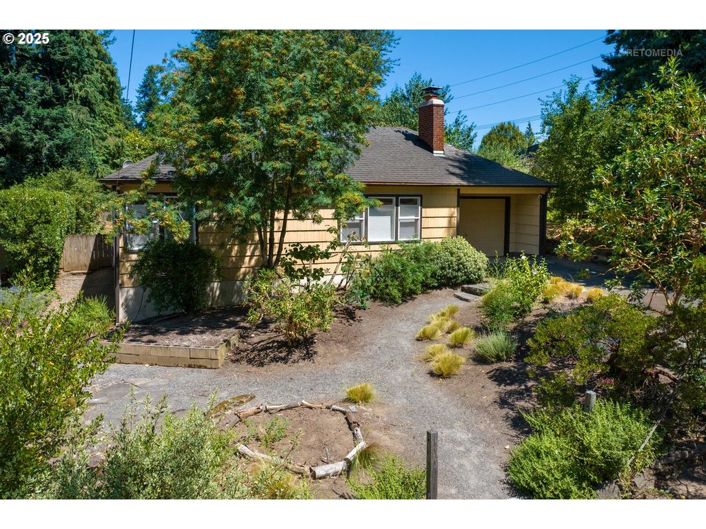 4131 Sw MARIGOLD St, Portland, OR 97219