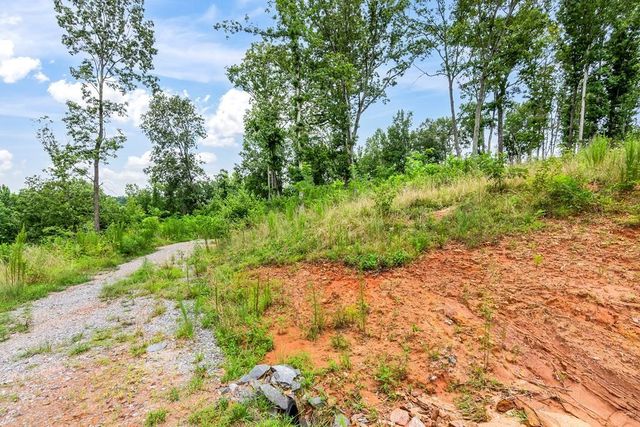 1084 Highgrove Drive, Talking Rock, GA 30175
