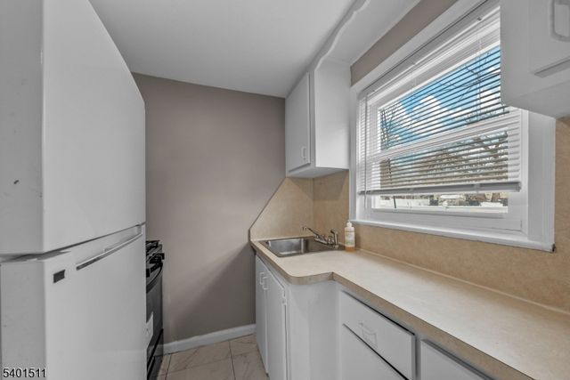 763 Audrey Dr, Rahway City, NJ 07065